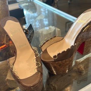 Christian Louboutin, Size 38 platform